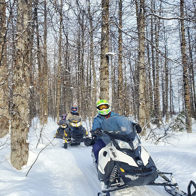 Winter Northern Alaska Snowmobile Tours